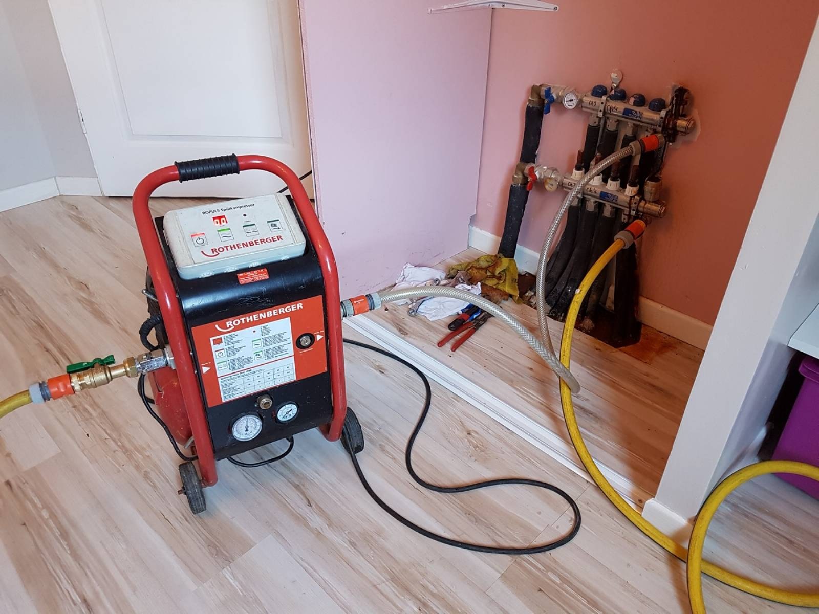 Zümrütevler Vaillant Hermetik Şofben Kombi Bakımı